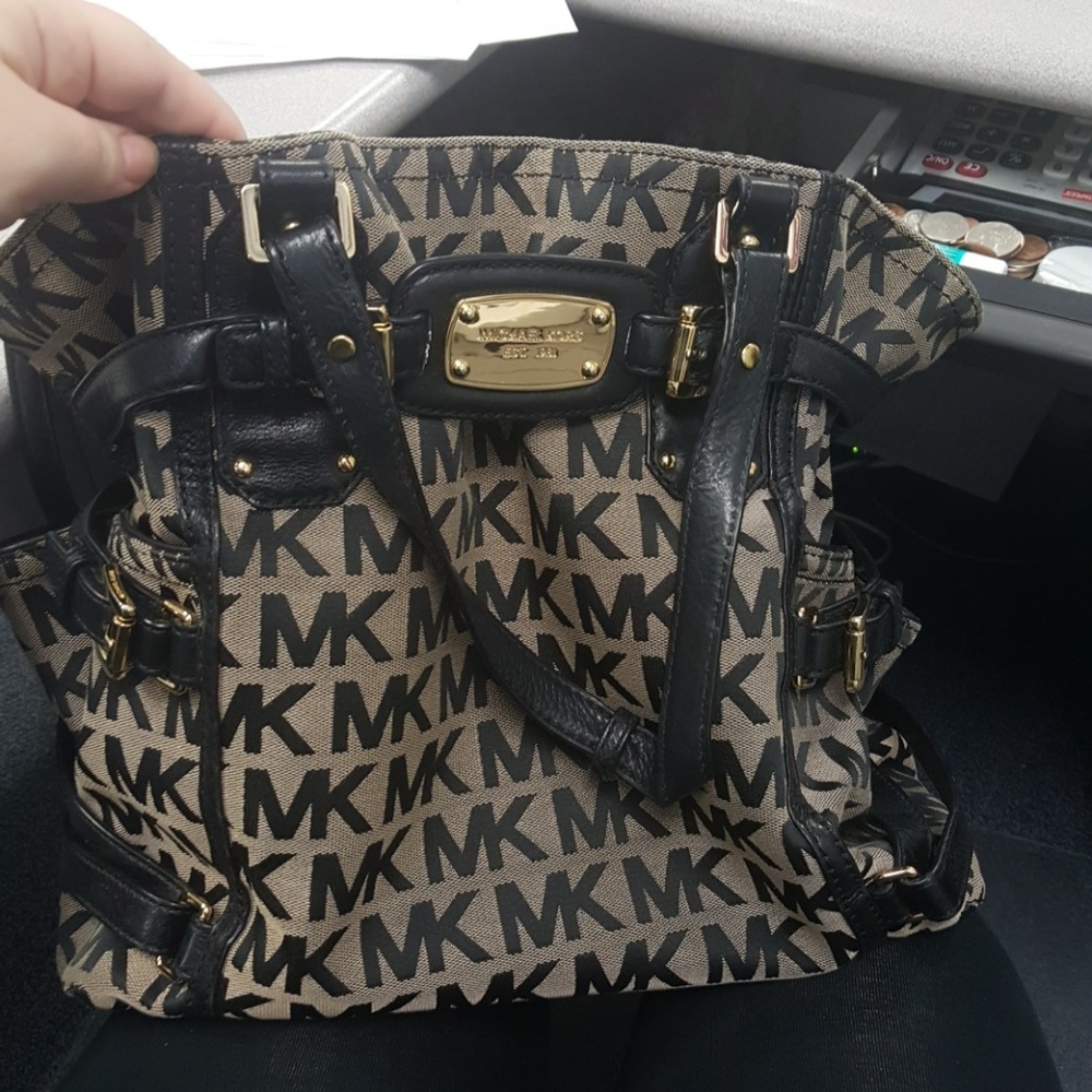 Michael kors purse